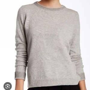 Vince Women's Gray Crewneck foil collar Pullover Sweater Size M Long Sleeve Casu